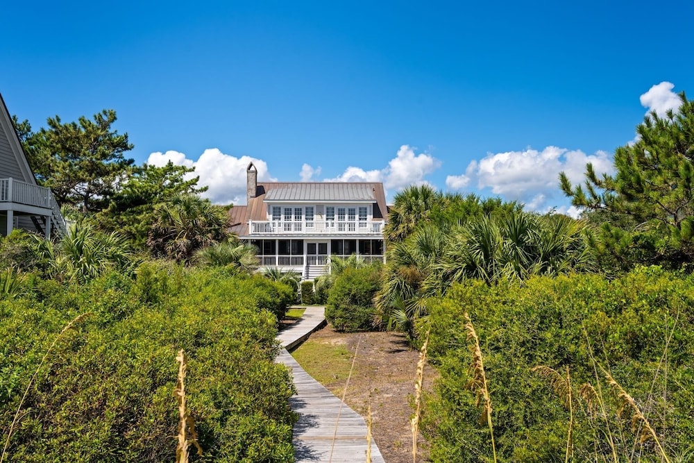Pawleys Island Vacations - Relax And Enjoy The Spectacular Views In This Picturesque Home 6 Bedroom Home by RedAwning - Property Image 1