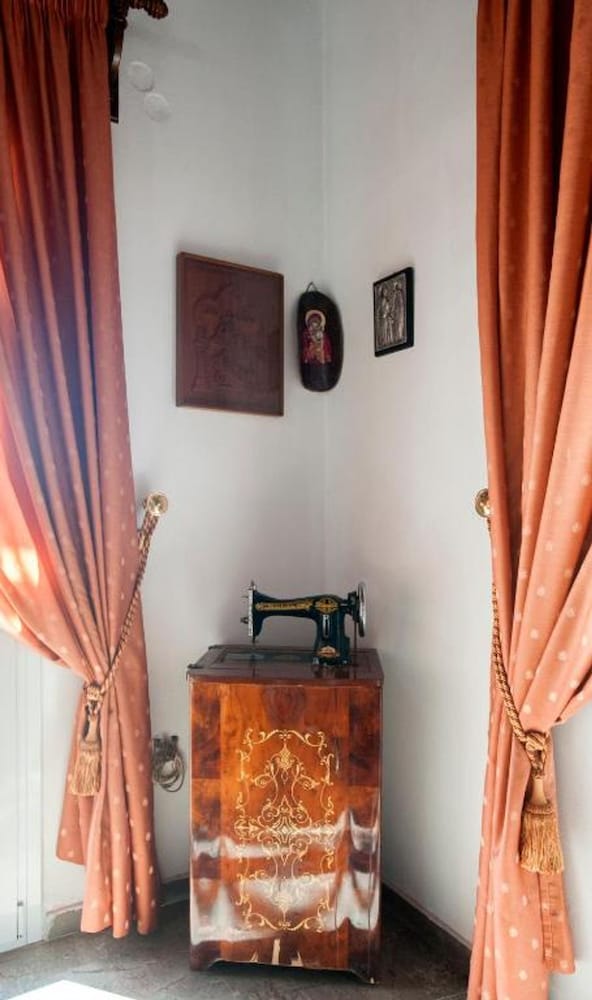 Green Yard Retreat - Family Getaway in Sidari Corfu