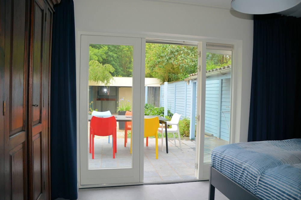 Fresh & Colorful Holiday Home near Beach, Sea, Dunes, & Lake