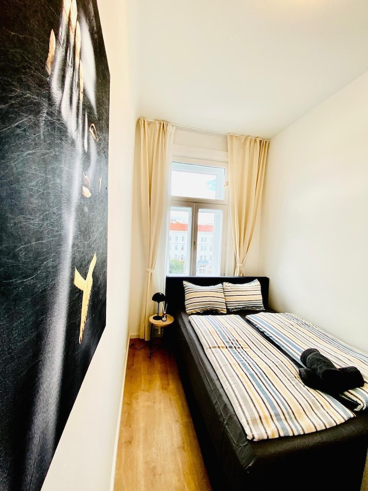 Comfortable 5BR Stay Near Westbahnhof