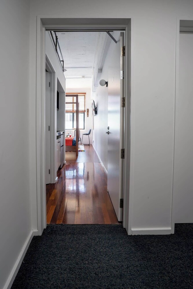Cosy CBD Loft Walk to Dining+Shopping Zodiak Stays