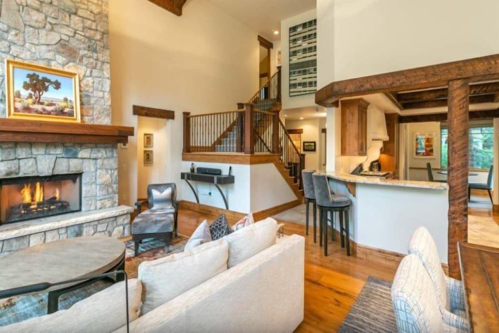 Vail_gore_creek_bergrose_5bd