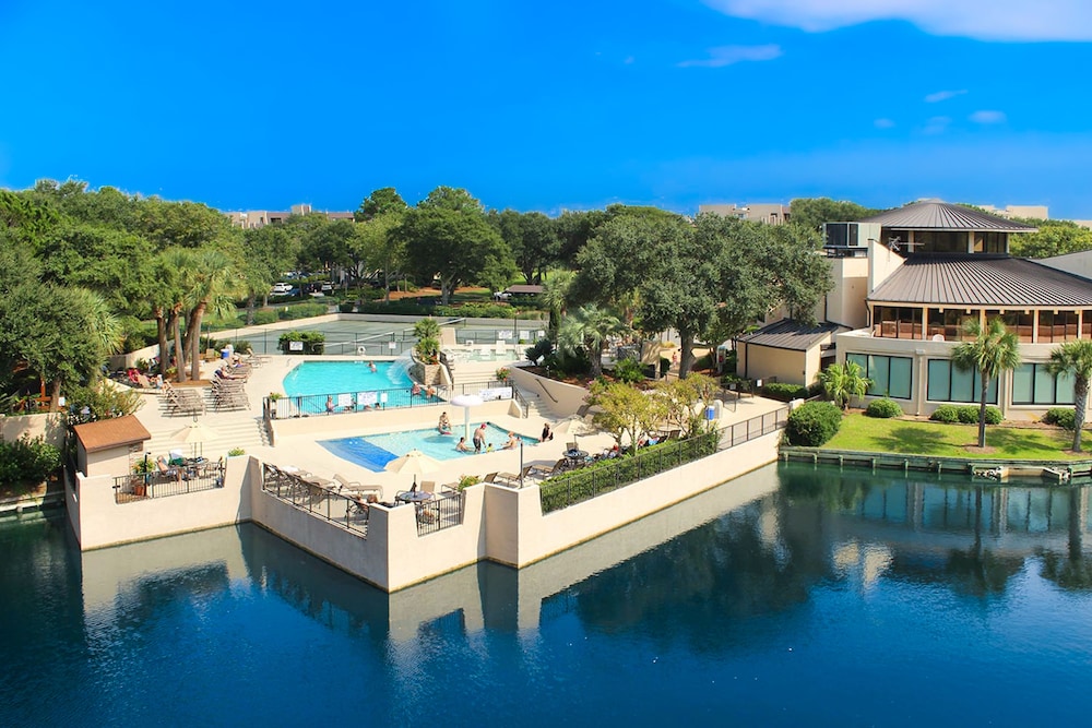 Island Club
