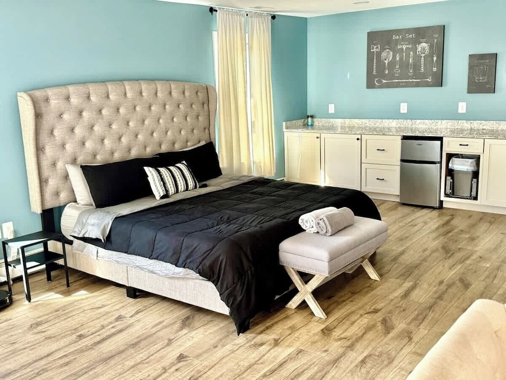 Solomons Island 6BR Family Getaway