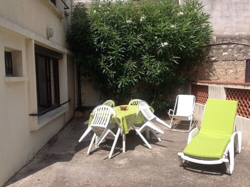 Photo 10