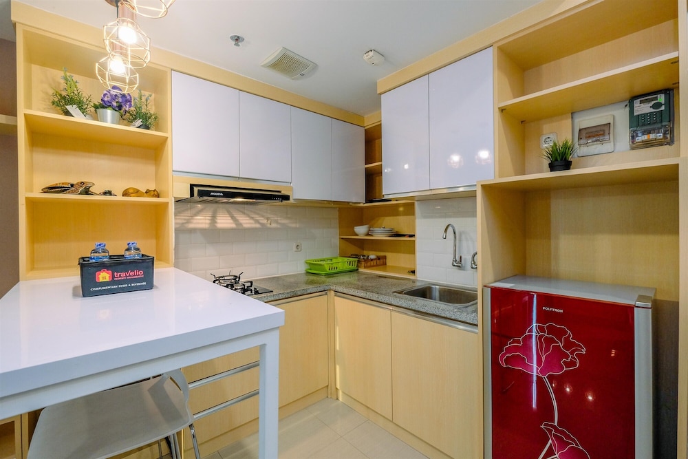 Modern and Spacious Studio with City View @ Grand Kamala Lagoon Apartment view 3