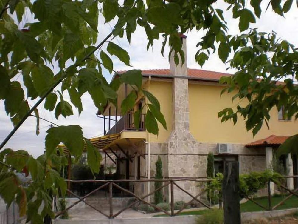 Photo 18