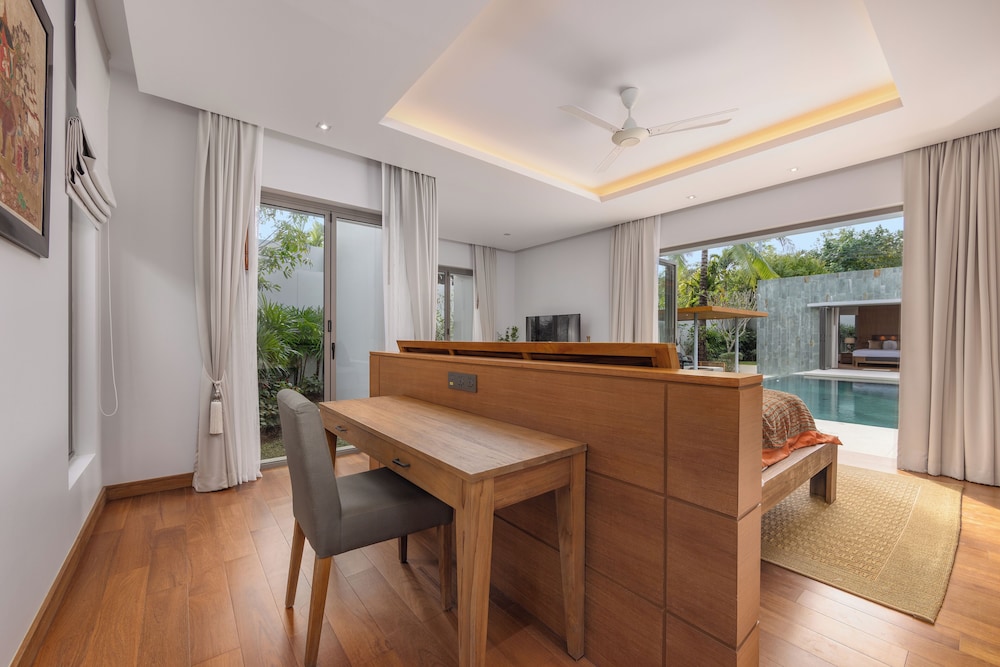 3BR Pool Villa Mana at Anchan Tropicana