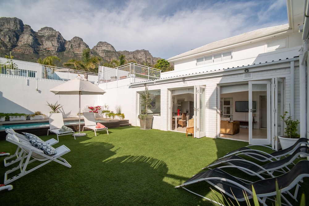 Funkey Villas