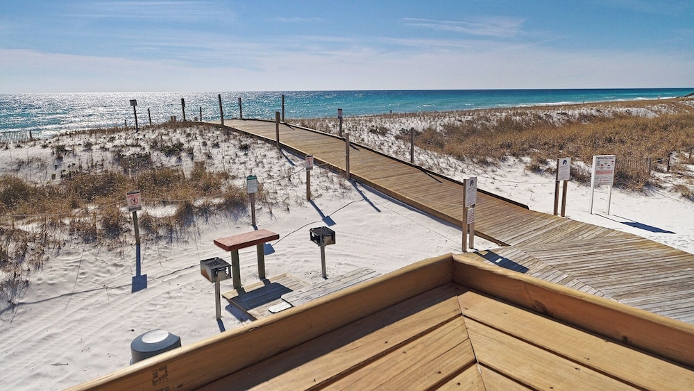 Destin Studio With Resort Amenities and Private Beach Access view 2