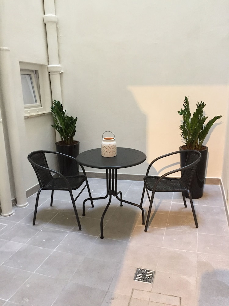 Hotel Valletta Luxury Harbour View - Image 1