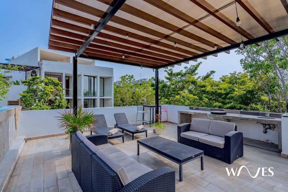 Spacious Great Located Amazing Terrace