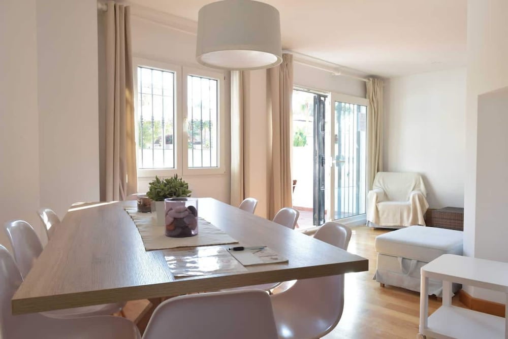 Casa Jasmine Modern Villa for 7 M-3
