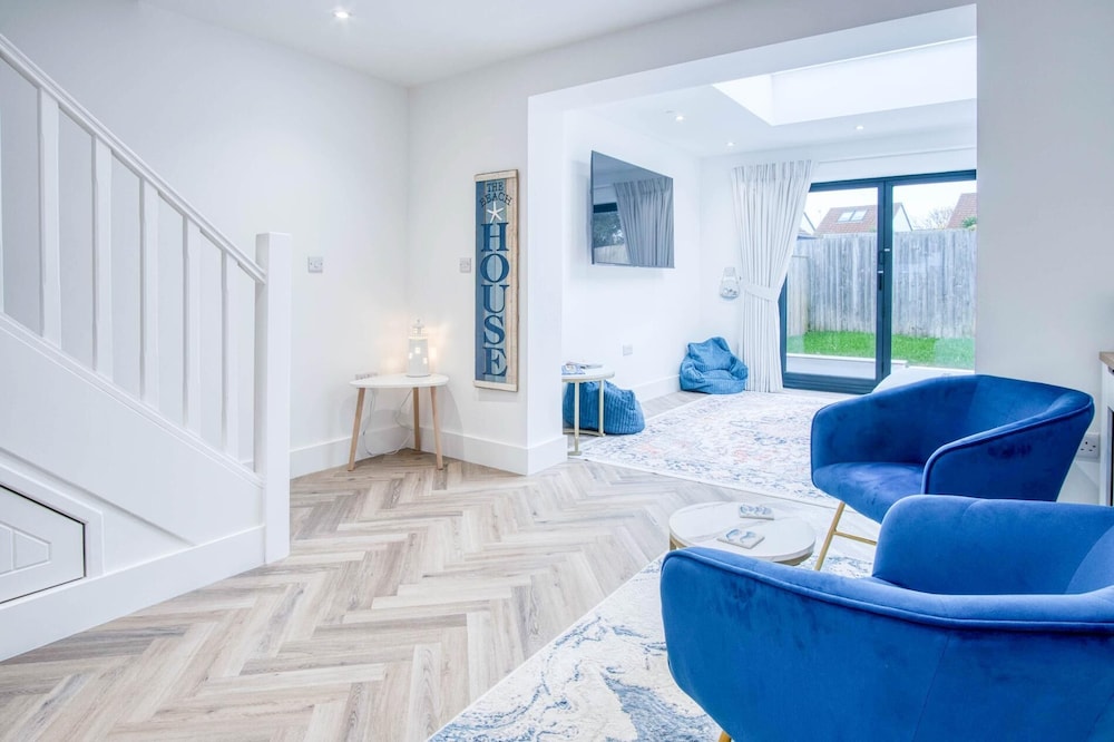 Hatherleigh Drive - 2 Bedroom House - Mumbles