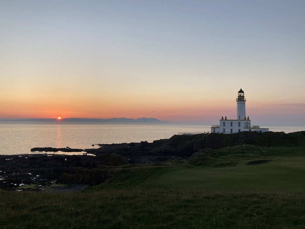 Ailsa Shores