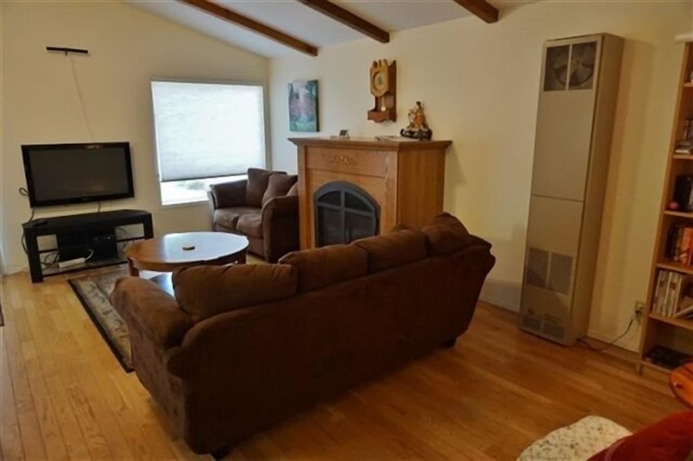 457 Lake St Peter 3 Bedroom Cottage