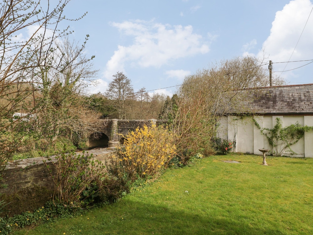 Thrushel Cottage