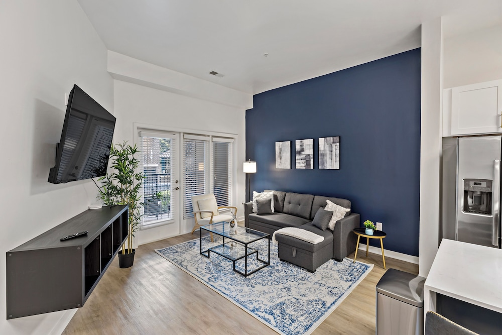 ROVE LIVING/KB - Midtown205