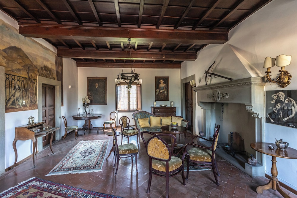 Castello Uliveta