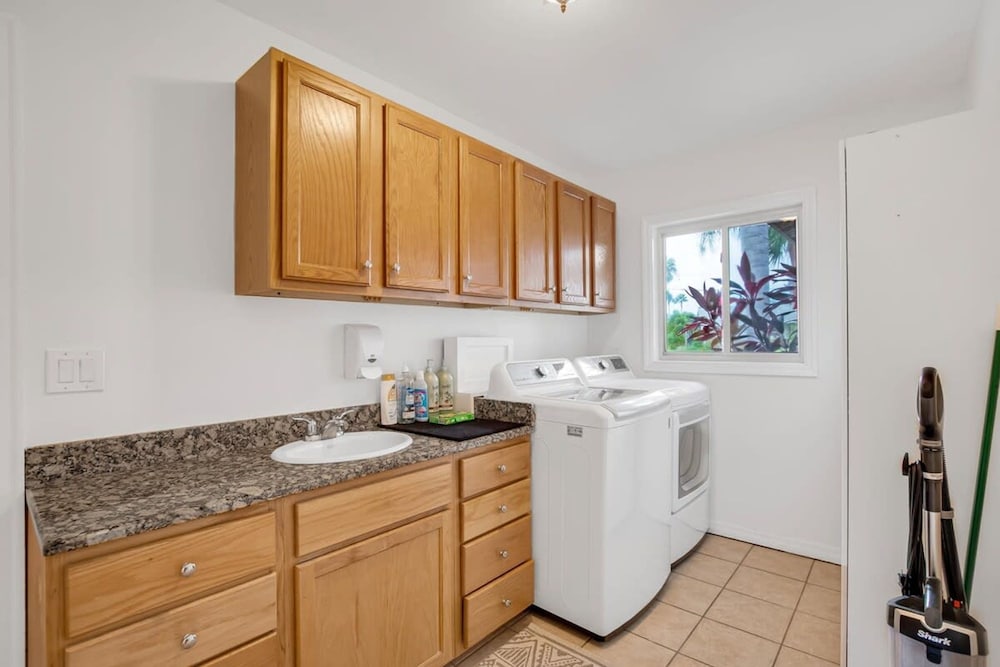 Saltwater Canal Home Heated Pool 3 2 2 Gorgeous Pets Welcome