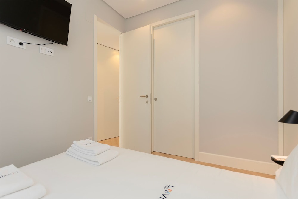 Liiiving in Porto - Pool Paradise Apartment C
