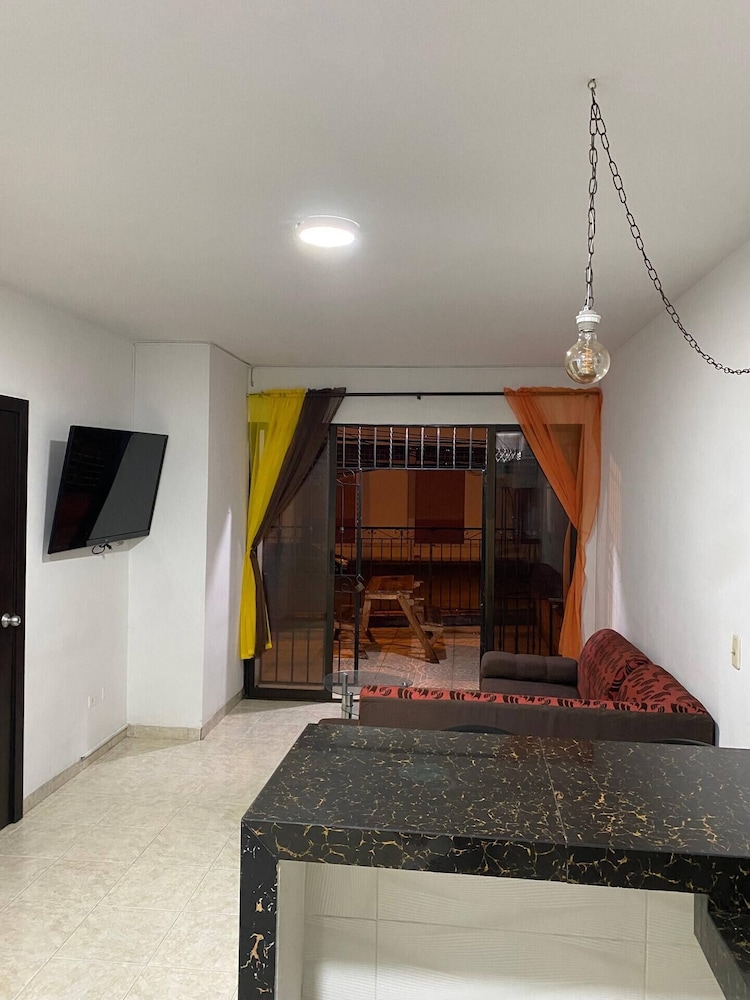 Apartamento comodo central