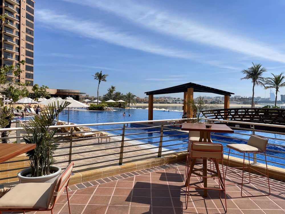 Emerald at Tiara Beach Residences With Atlantis Views