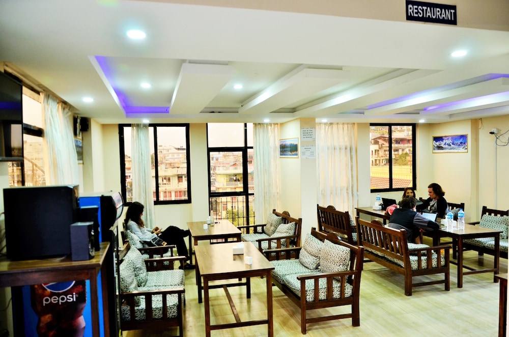 Famous House Kathmandu - Hostel