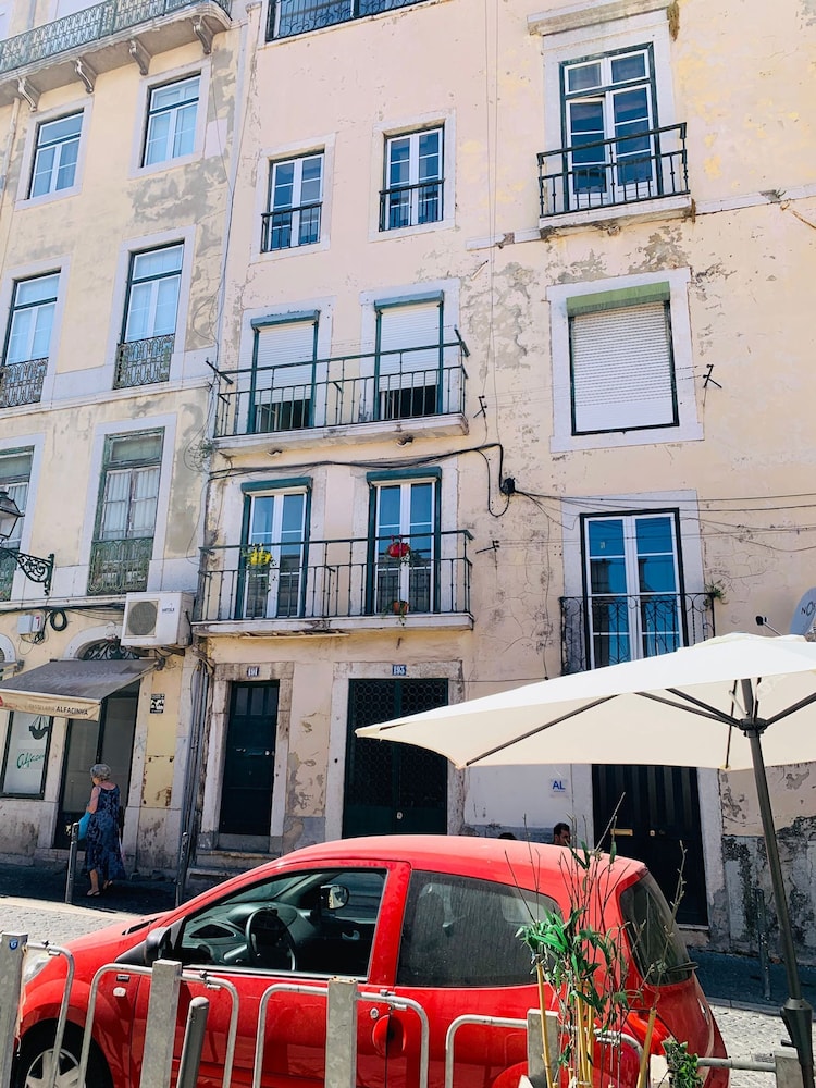 Modern Boutique Apartment in the Heart of Alfama