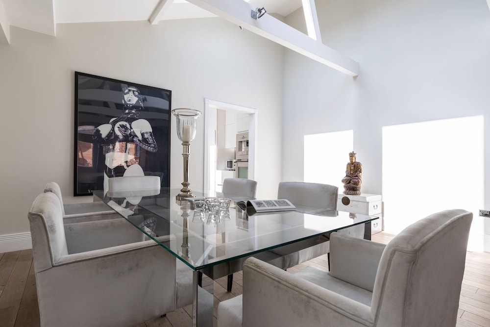 Hans Road II by Onefinestay