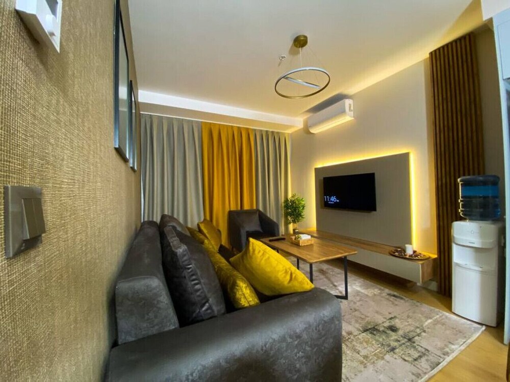 Elegant1 1apartment With Terrace - Core Living