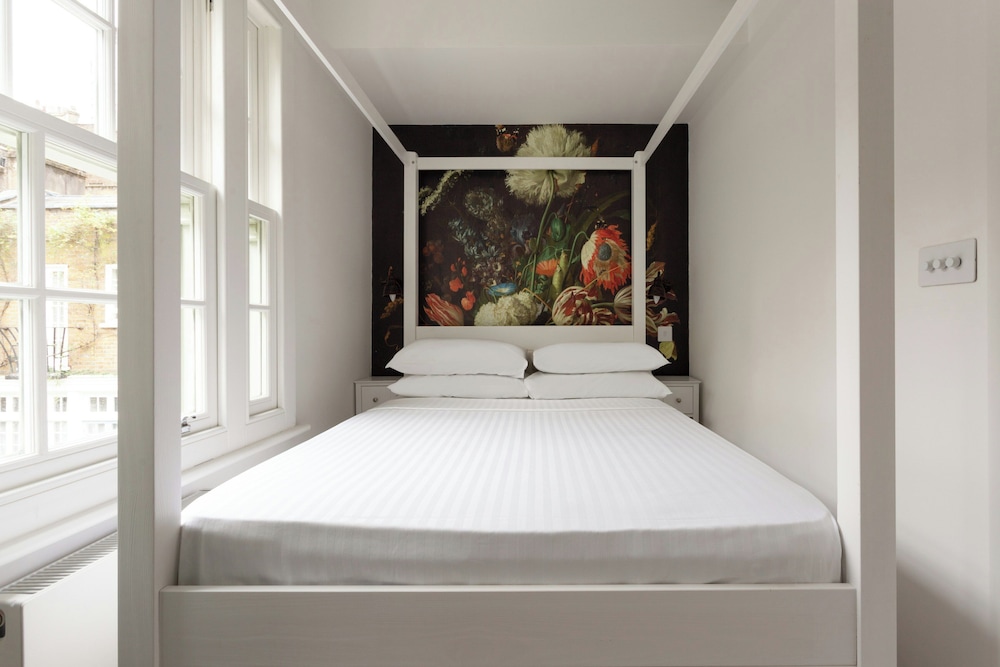 Bathurst Mews II by Onefinestay