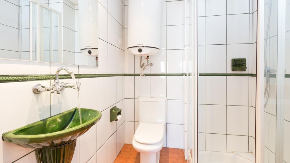 Sarrio in Llafranc With 2 Bedrooms and 2 Bathrooms