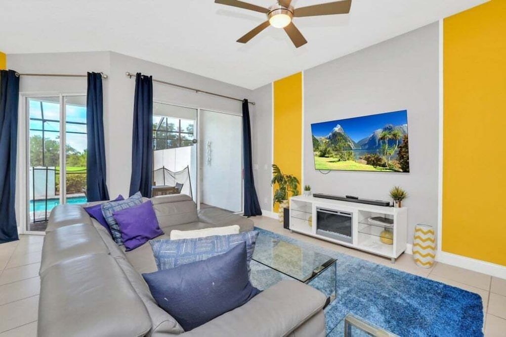 5 Bed Multiple Bunks Perfect For Kids With Pool! 5 Bedroom Townhouse