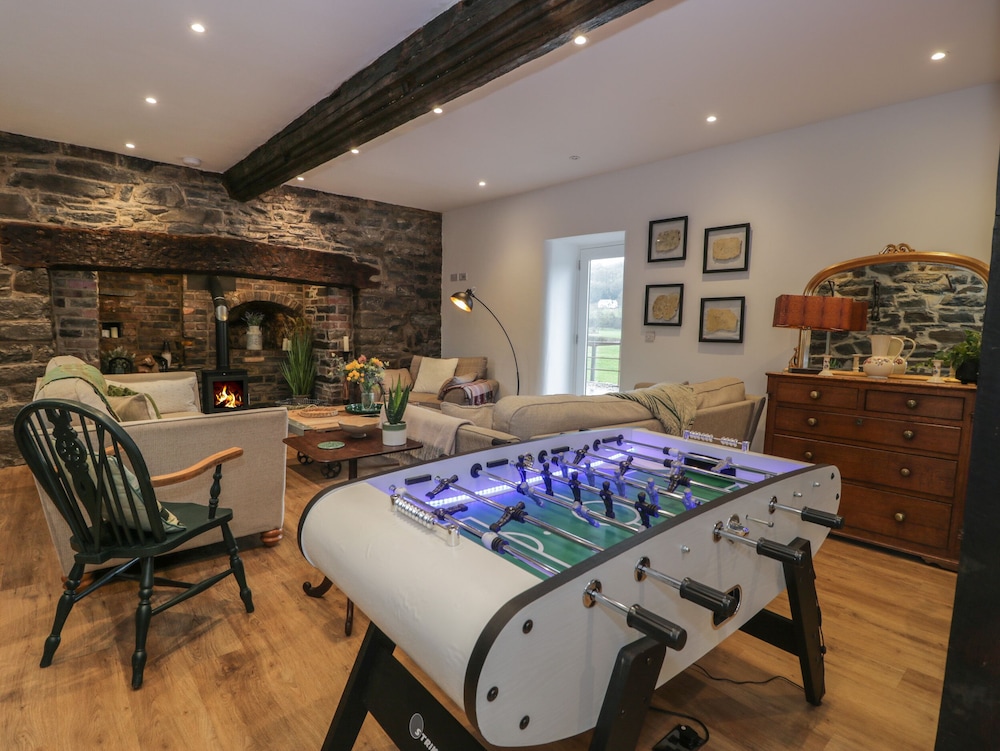 Plas Glan Yr Afon