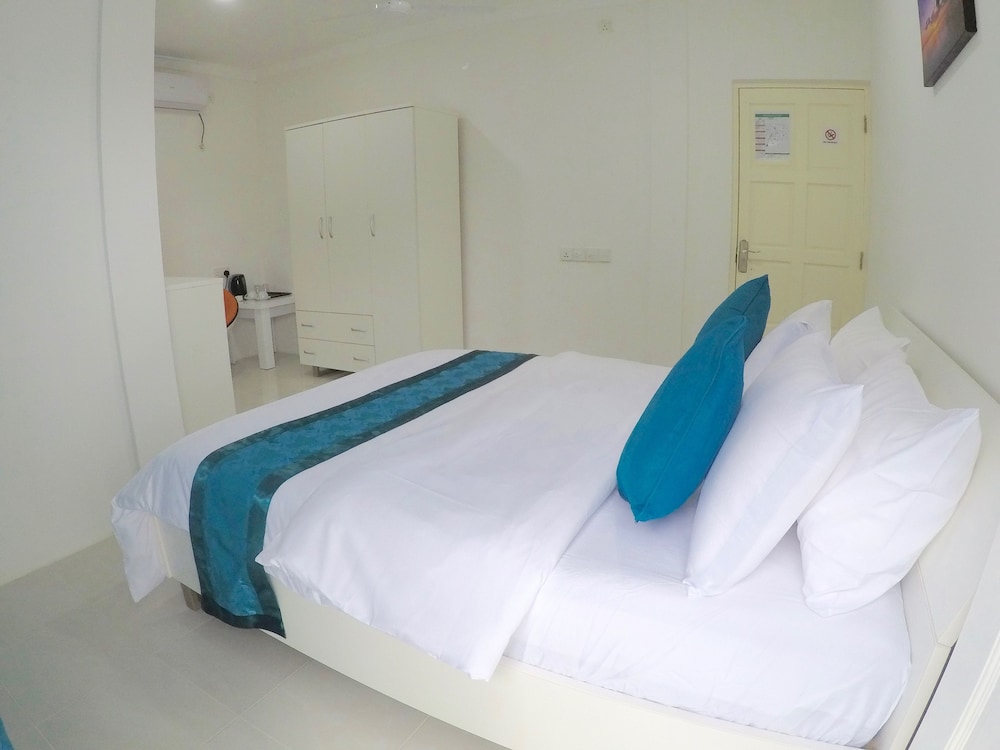 Palm Lodge