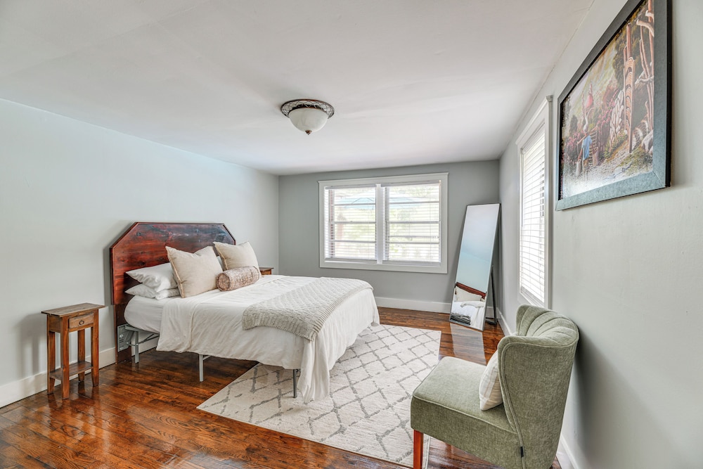 Pool & Deck: Pond-view Getaway in Newnan!