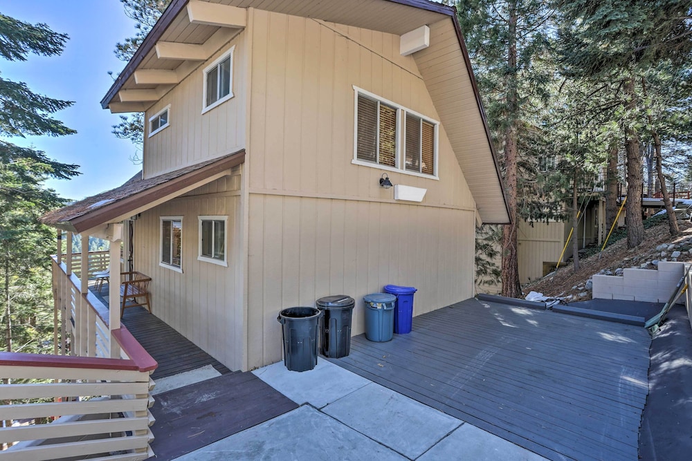 Quaint Cabin Retreat  4 Mi to Arrowhead Lake - Property Image 2
