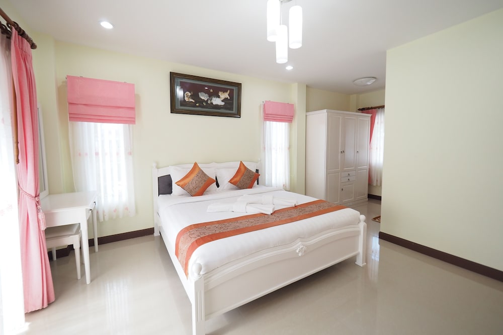 Lana Pool Villa