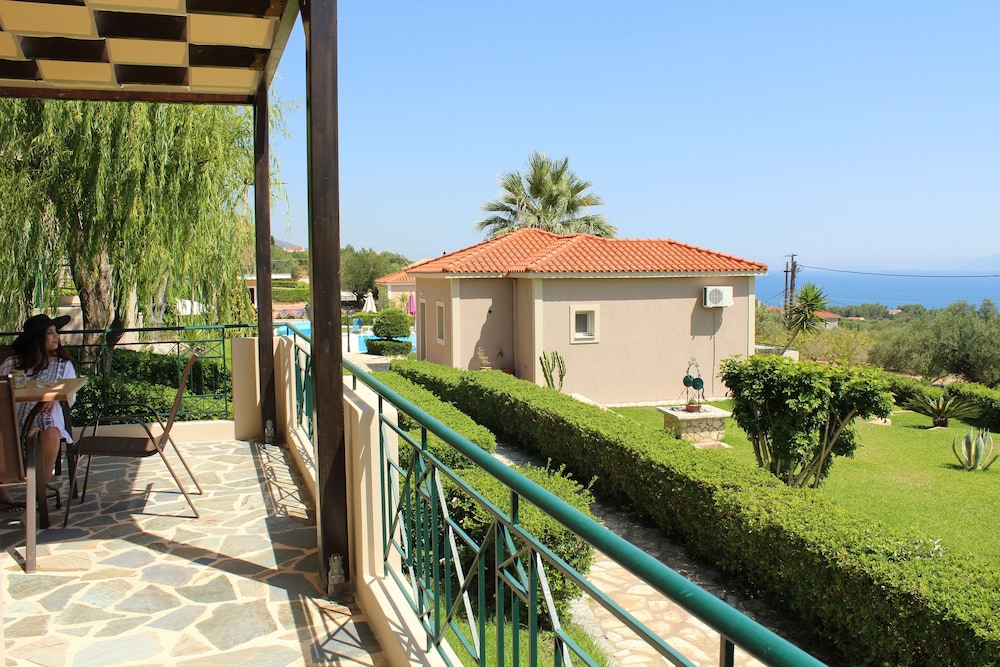 Oneira Villas