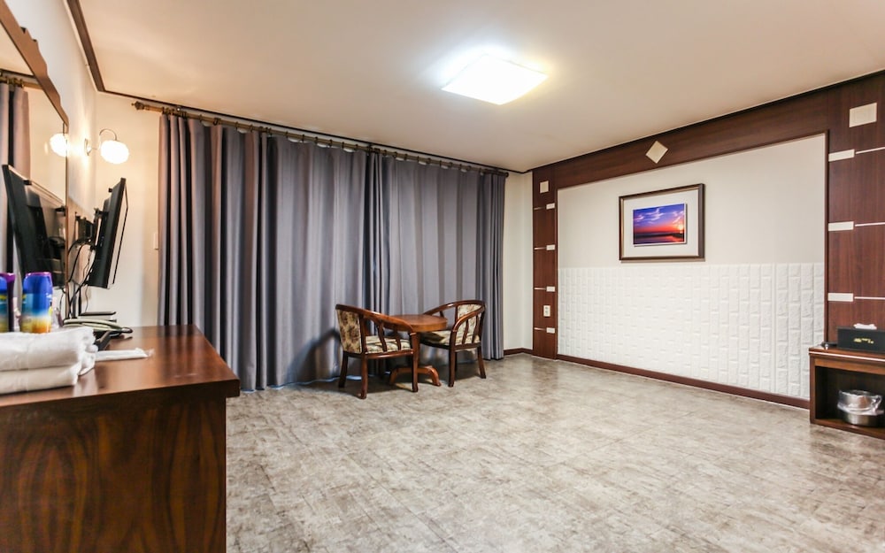 Yangyang Sunrise Hotel view 3