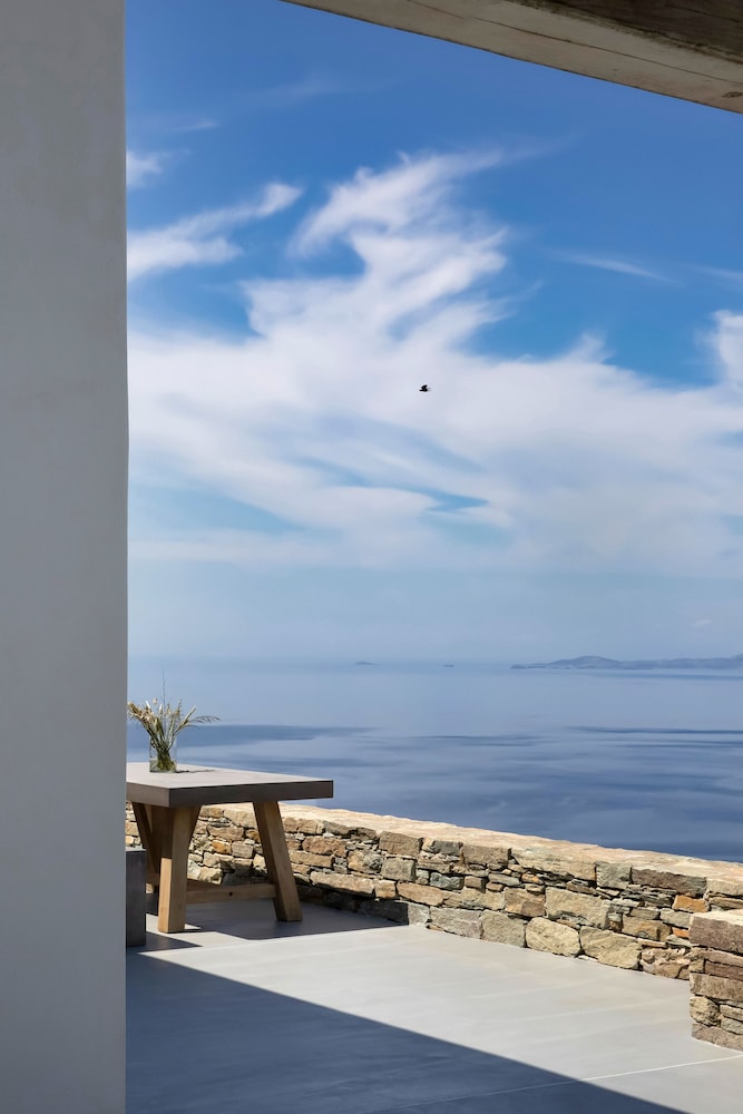 Houses G Y in Kardiani Tinos