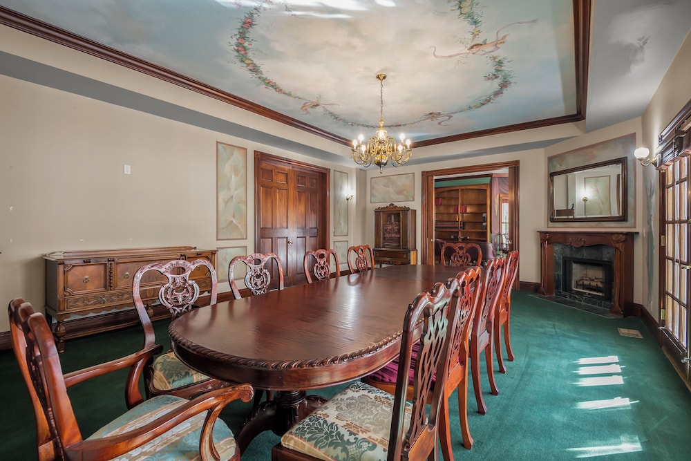 meeting & event spaces