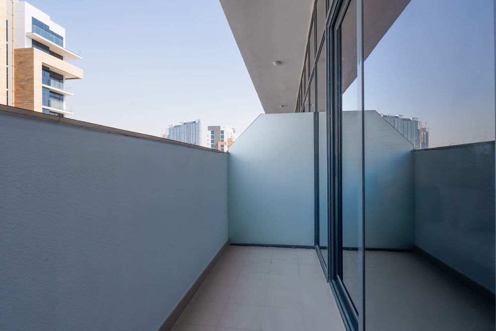 Luxury StayCation - Azizi Riviera 17