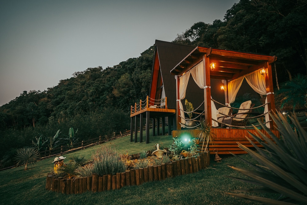 CABANAS COFFEE HUTS
