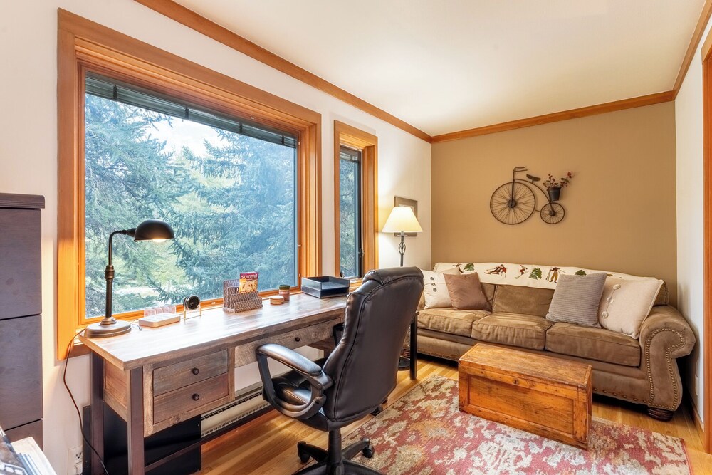 Tennis Townhomes #1340: 2