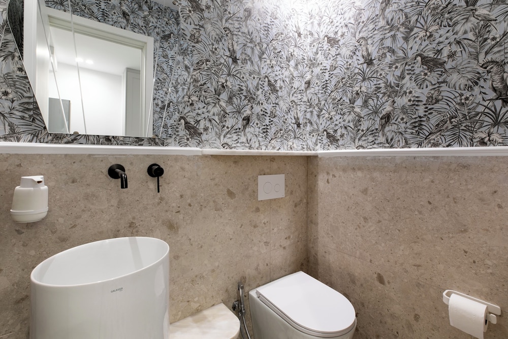 Elysia - 2-Br Apt & Balcony in Athens