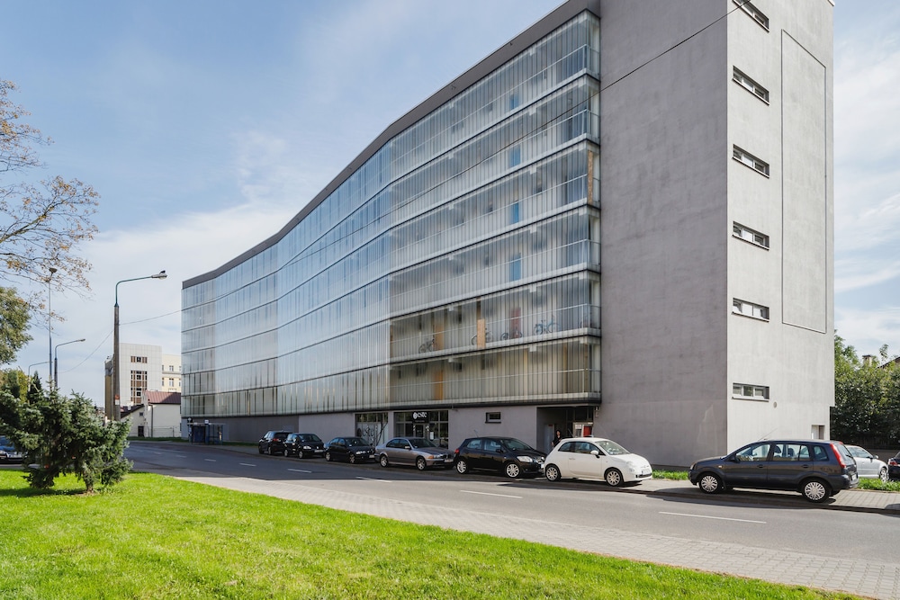 Studio Pradnik Bialy Krakow by Renters view 2