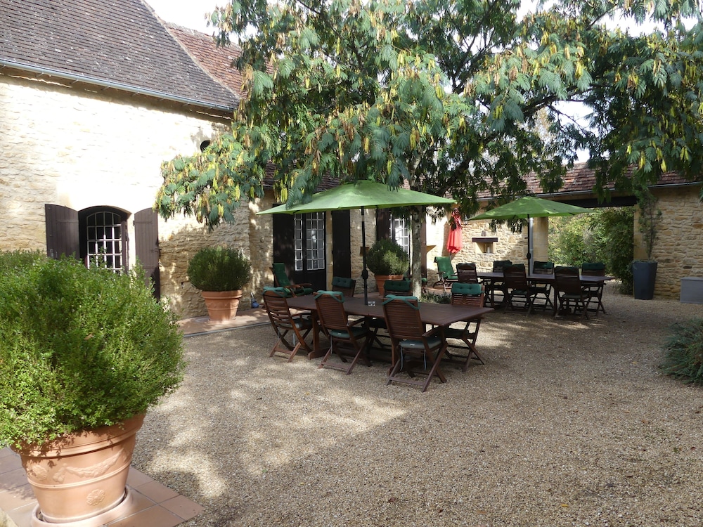 Le Noyer Residence - Property Image 100