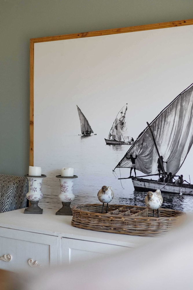 Beachfront Villa Sea Breeze ,hout Bay